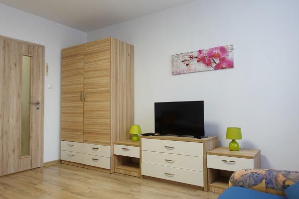 3a1c62182bb3db9d52451bad3d26018af3d412mv2