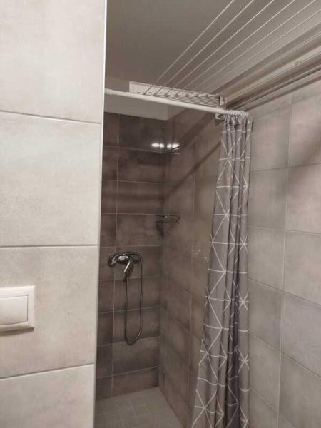 4-przemie-jednoposteov-izba-sprcha-9